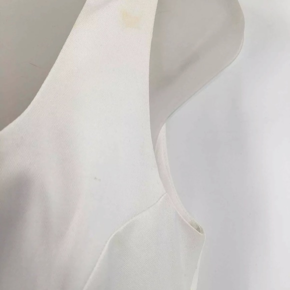 Black Halo Women’s Sleeveless Bodycon Dress - Picture 3 of 7